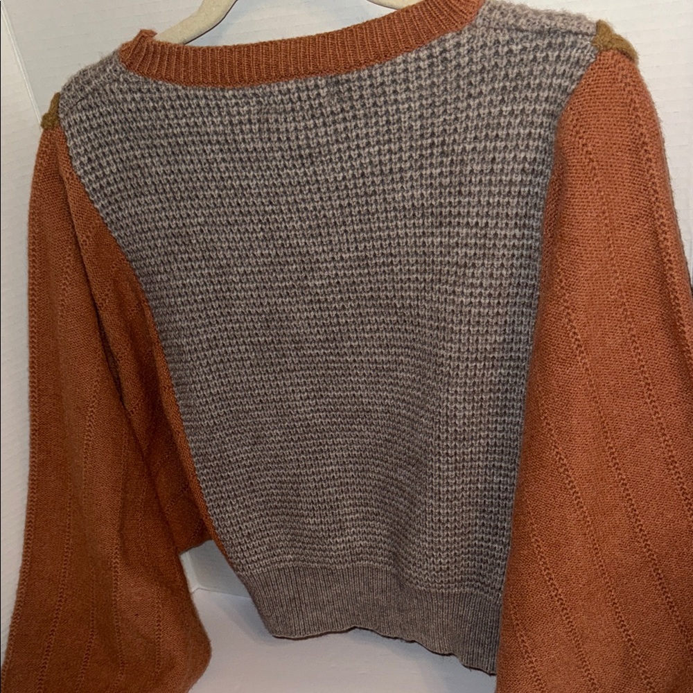 &merci Women's Brown and Tan Crew Neck Sweater Dolman Batwing Sleeves - Picture 7 of 9